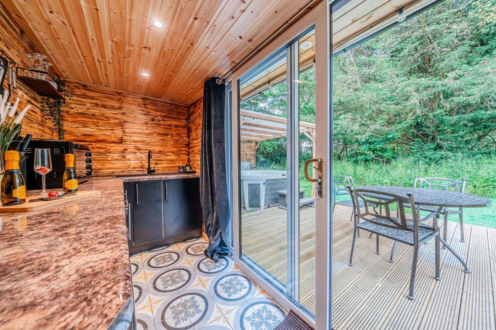 Cozy Cottage With Hot Tub! Cadnam Exterior photo